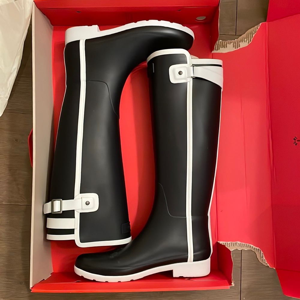 Women’s Navy & White Hunter Boots